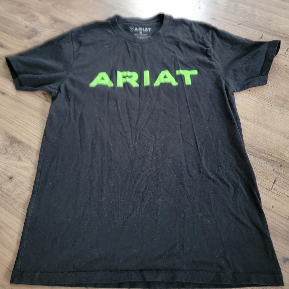 Ariat Classic Tee size medium